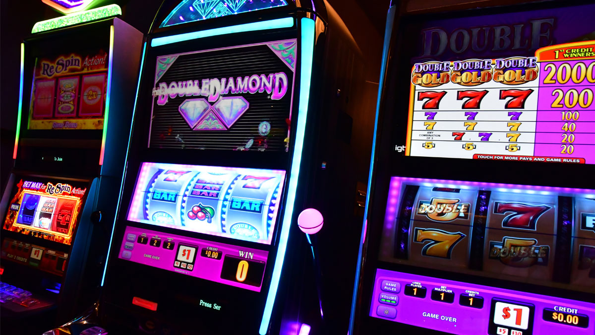Automatic play options let you keep playing online slots sessions